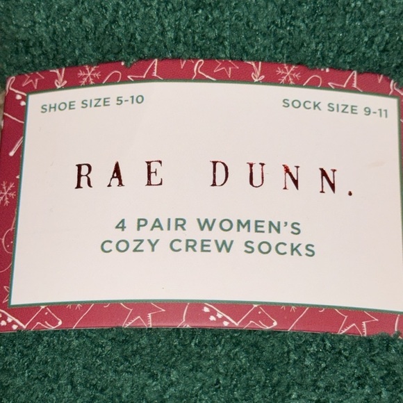 NWT Rae Dunn Cozy Crew Christmas Socks - Green, Red, White 4 pair WMN SS 9-11 - Picture 3 of 13